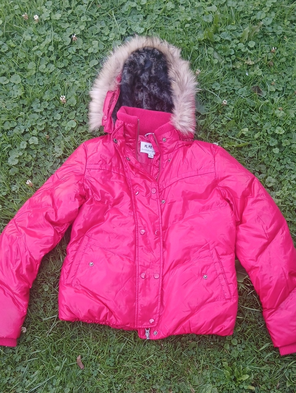 EUC Sun Valley Shiny Red Puffer Jacket with Fur Trim And Hood Size Large